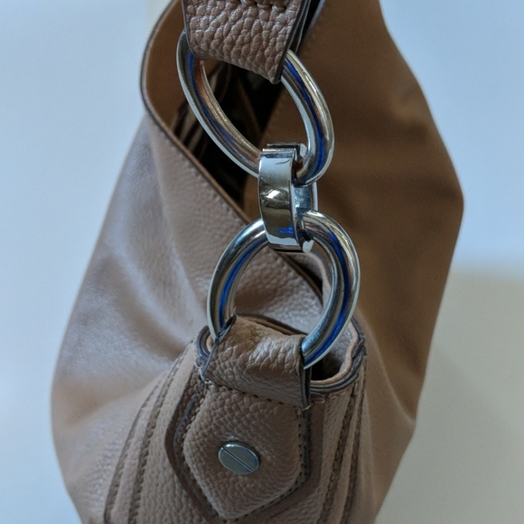 Dana Buchman tan shoulder bag - Picture 5 of 6
